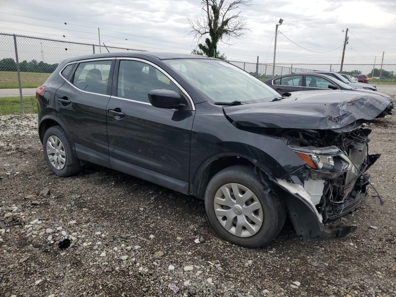 2019 Nissan Rogue Sport S - Image 4