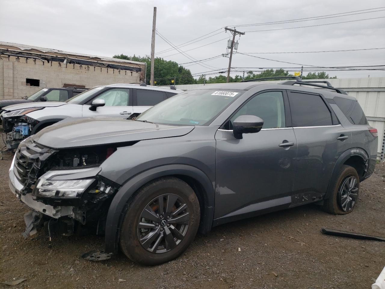 2022 Nissan Pathfinder Sv