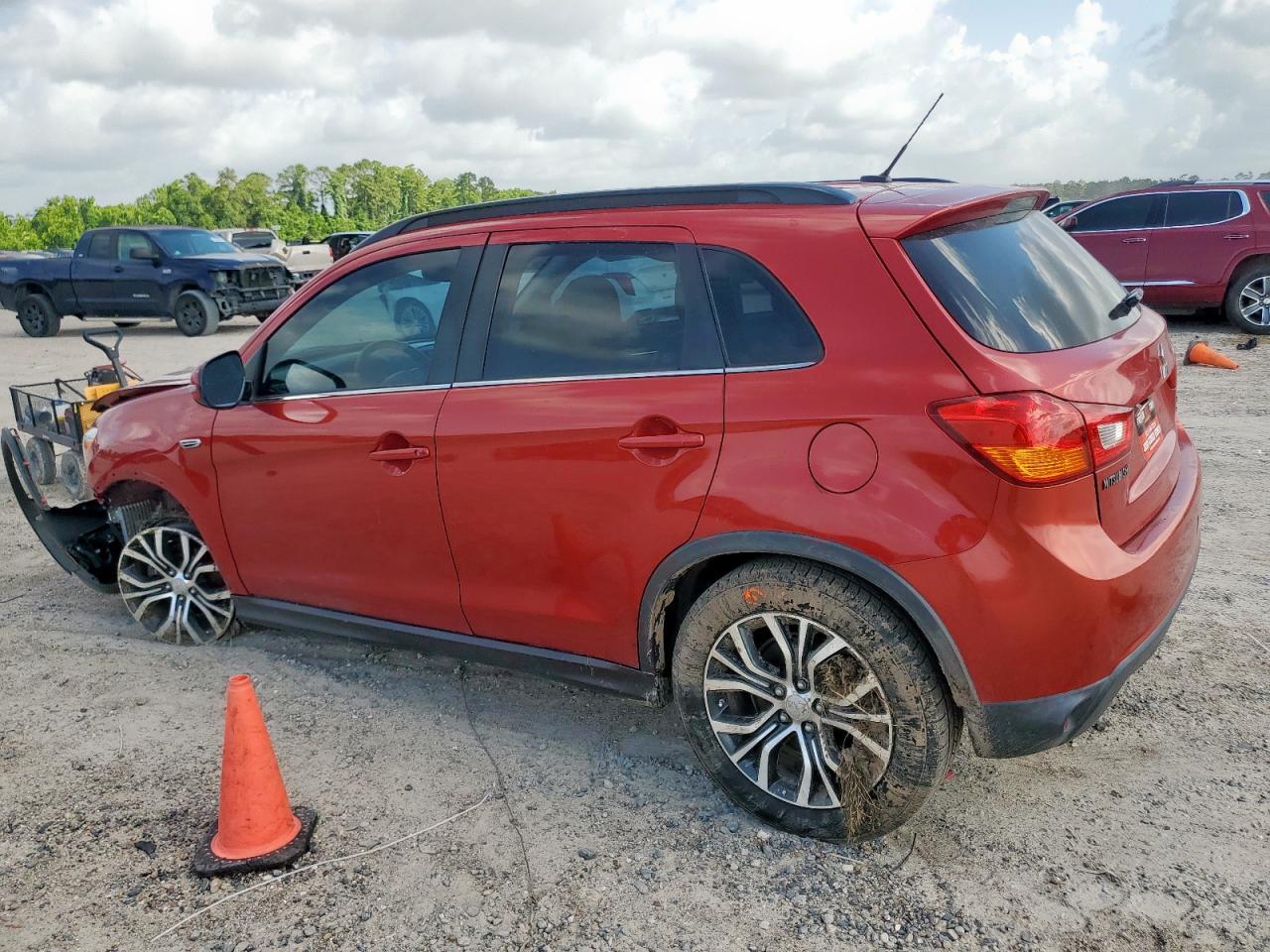 2016 Mitsubishi Outlander Sport Sel - Image 2