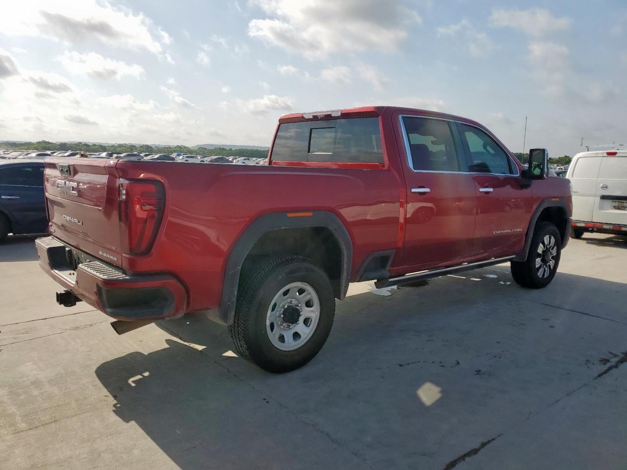 2024 GMC Sierra K2500 Denali - Фото 3