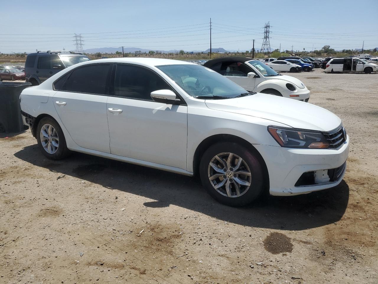 2018 Volkswagen Passat S - Фото 4