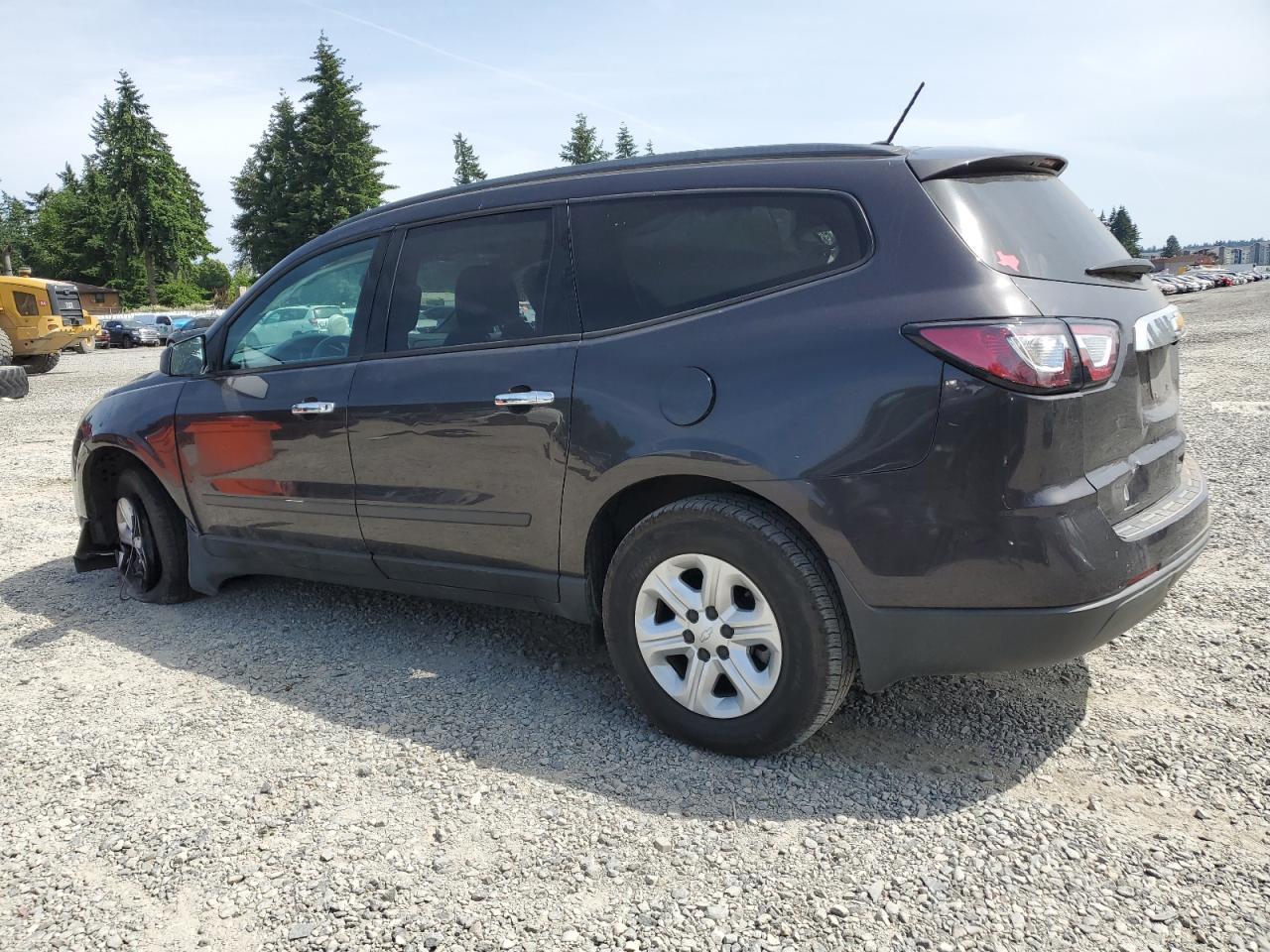 2015 Chevrolet Traverse Ls - Фото 2