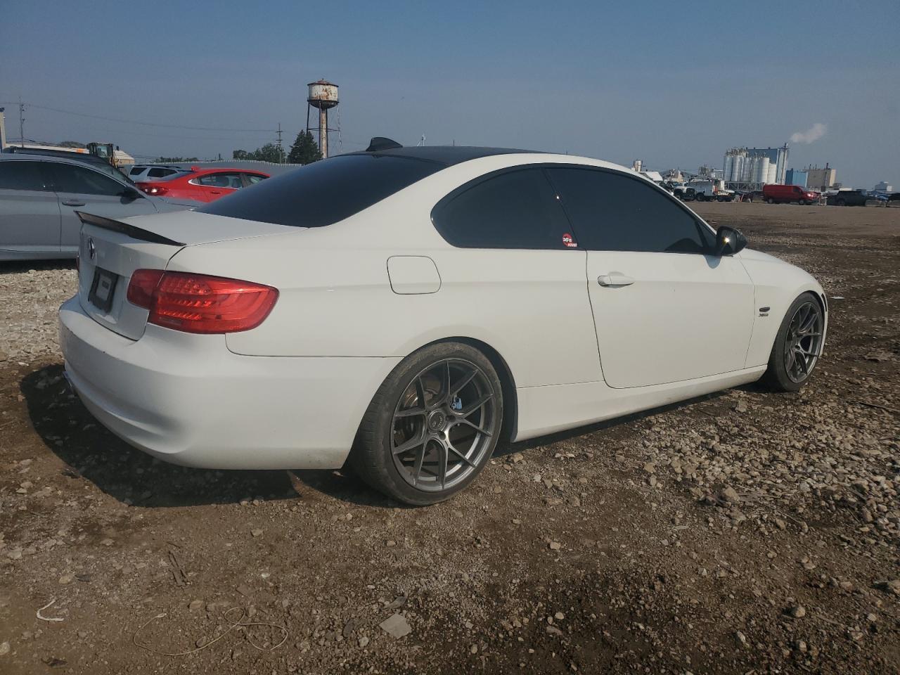 2012 BMW 328 Xi Sulev - Image 3