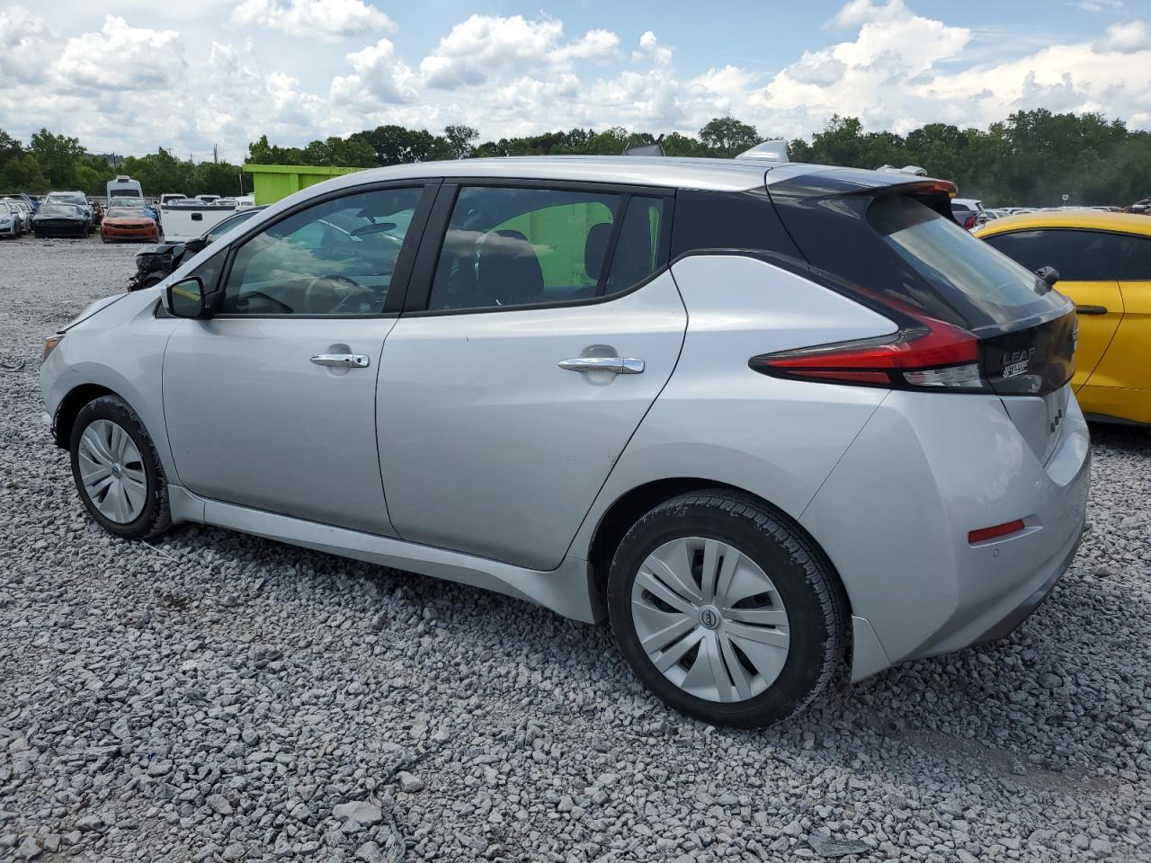2023 Nissan Leaf S - Image 2