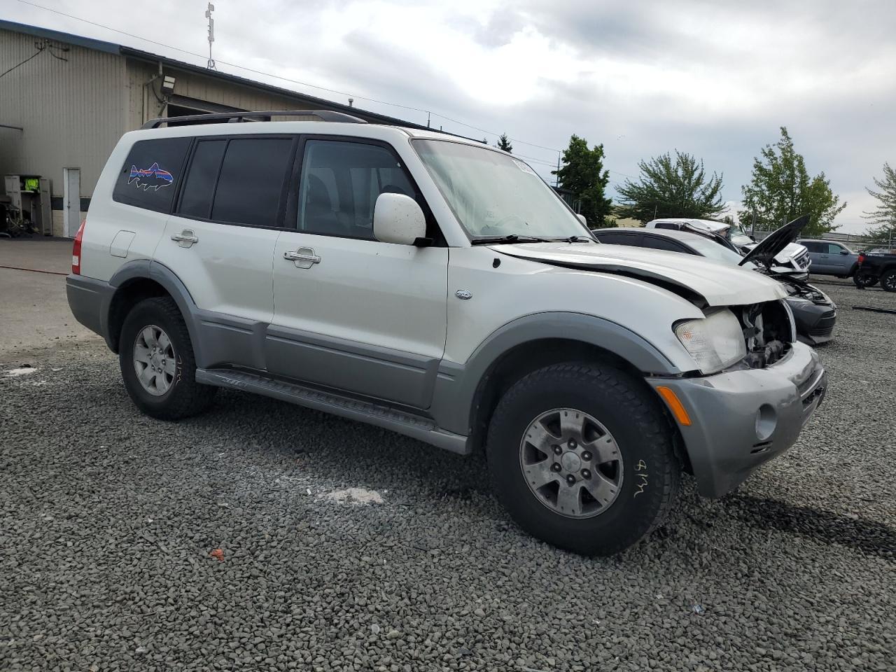 2004 Mitsubishi Montero Limited - Фото 4