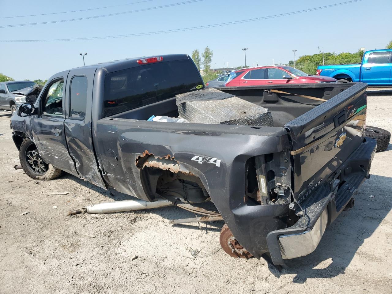 2011 Chevrolet Silverado K1500 - Фото 2