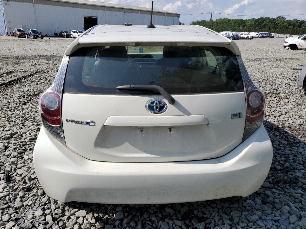 2014 Toyota Prius C - Фото 6