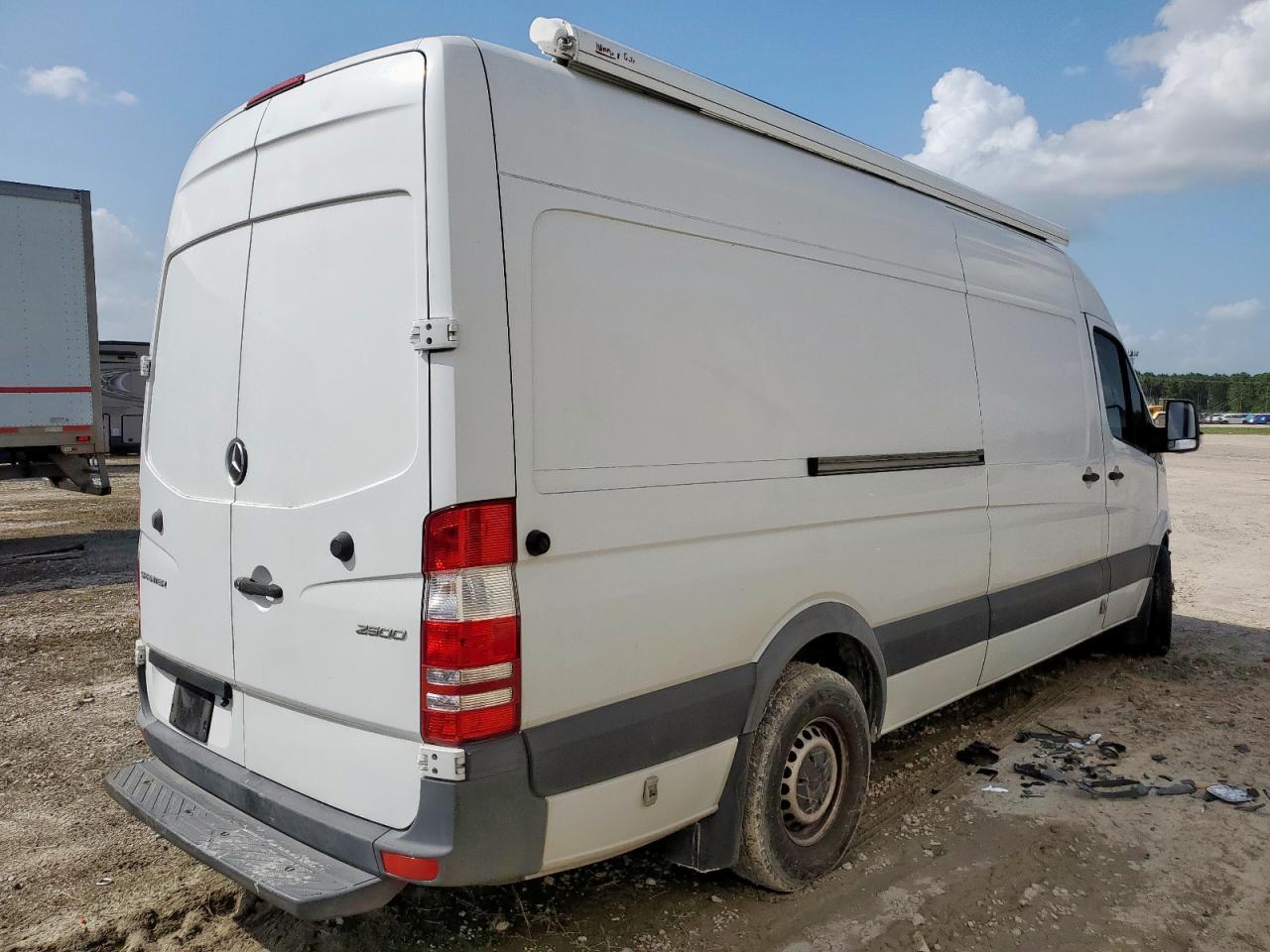 2019 Mercedes-Benz Sprinter 2500 - Image 3