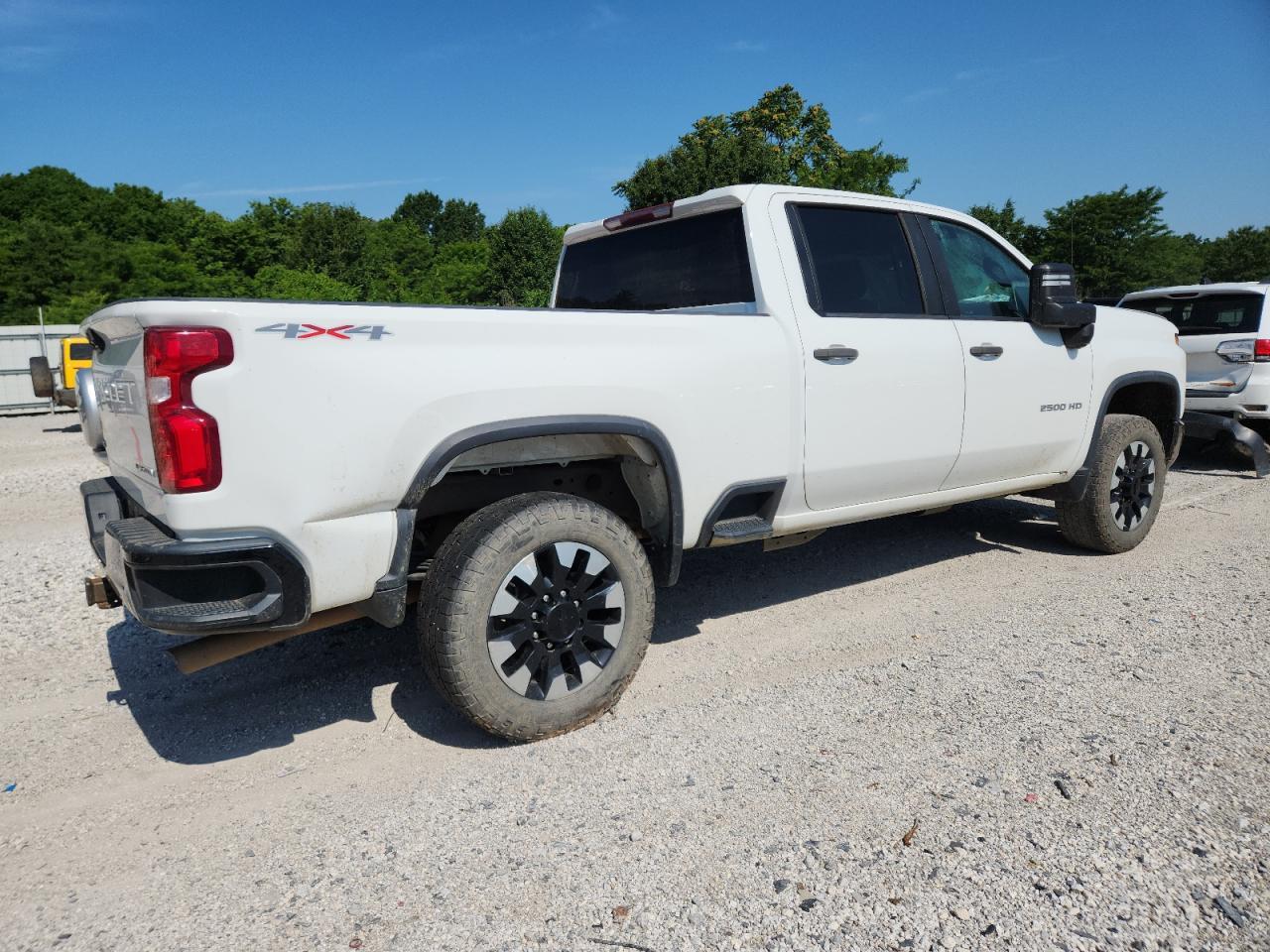 2020 Chevrolet Silverado K2500 Custom - Image 3