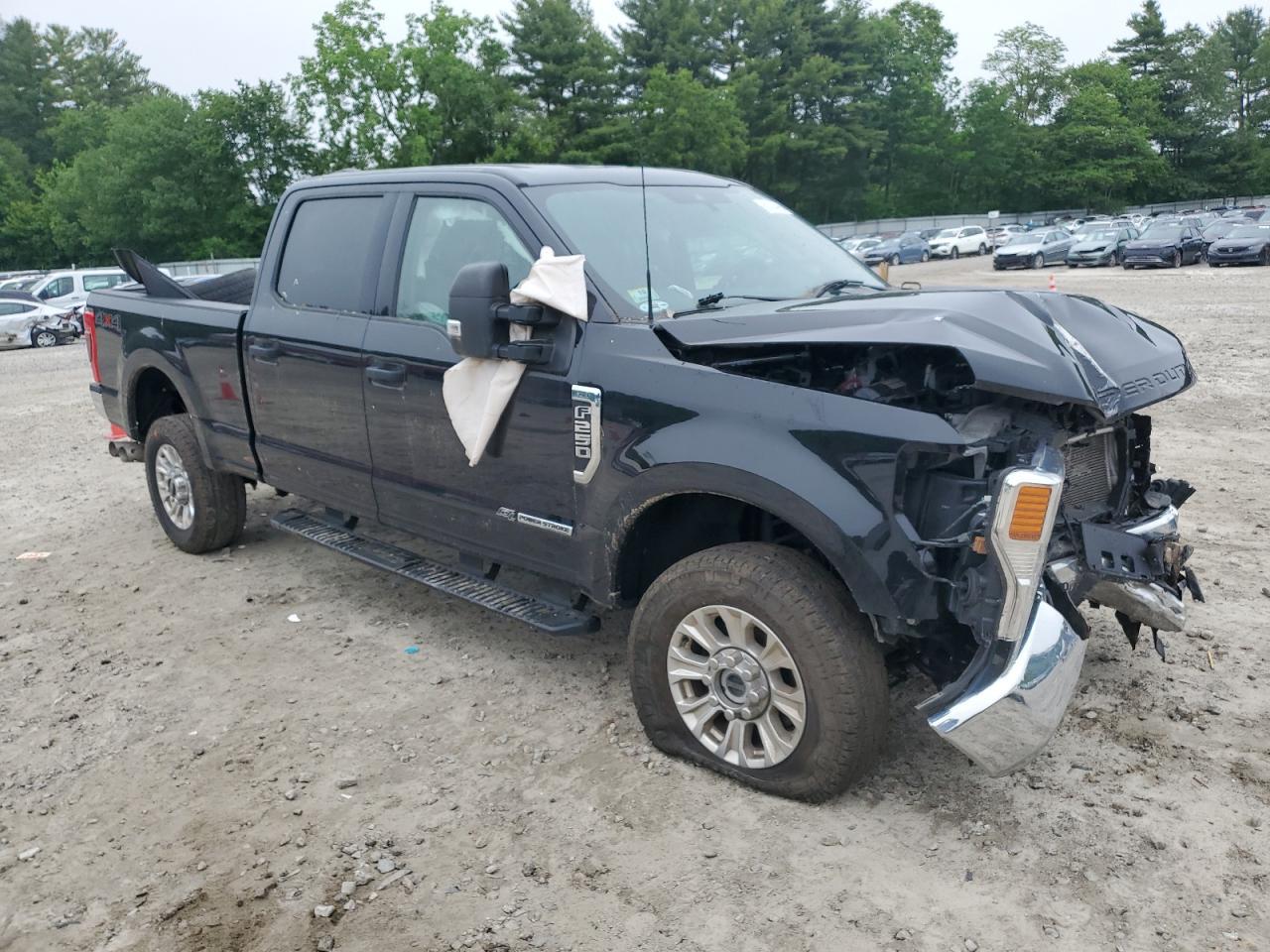 2022 Ford F250 Super Duty - Фото 4