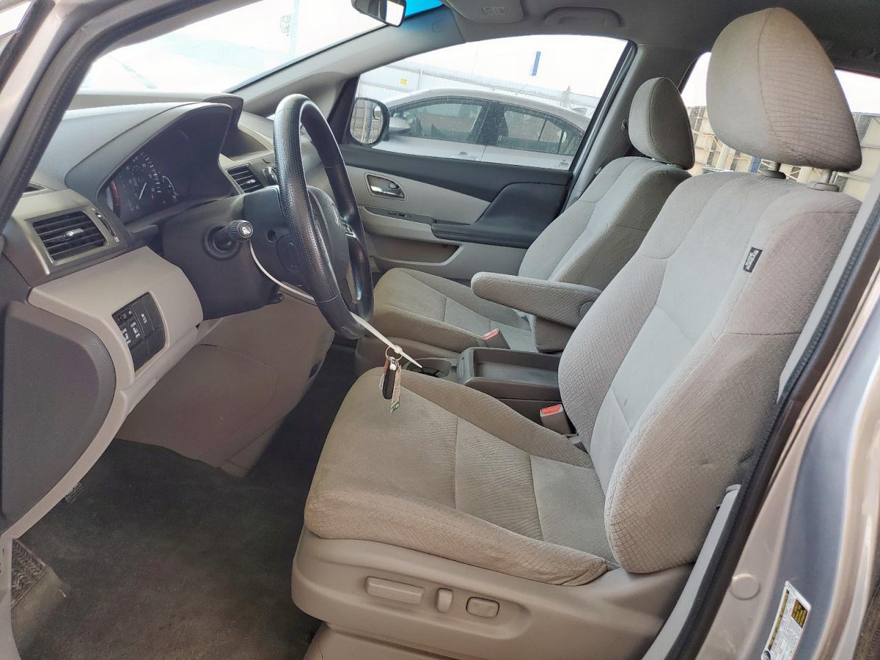 2016 Honda Odyssey Se - Фото 7