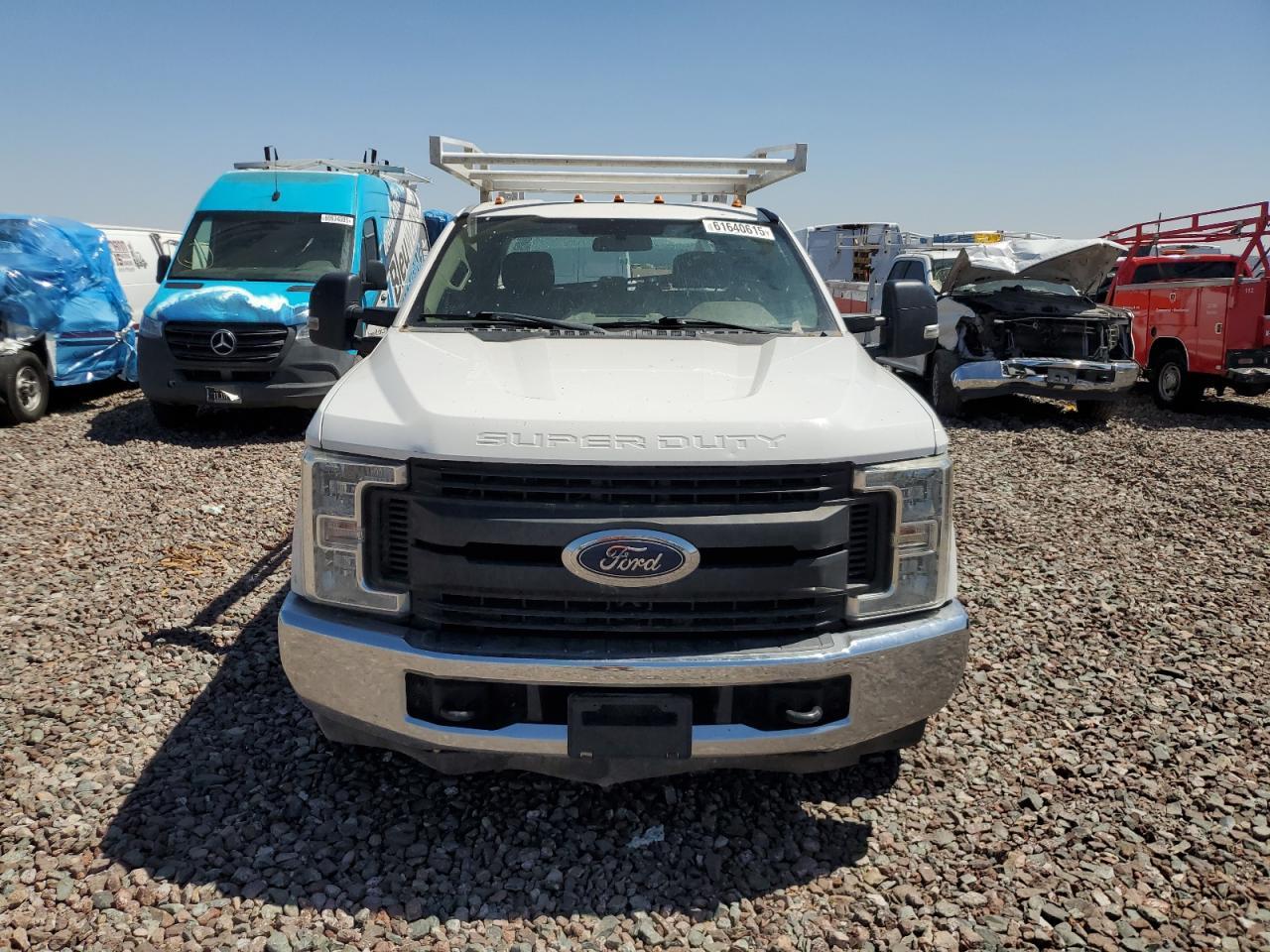 2019 Ford F350 Super Duty - Фото 5