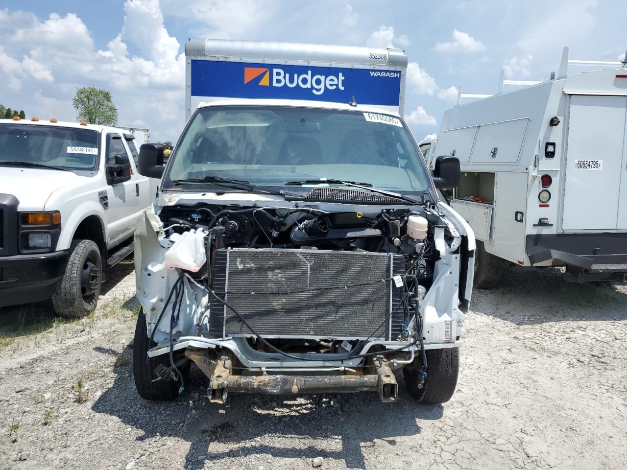 2023 GMC Savana Cutaway G3500 - Фото 5