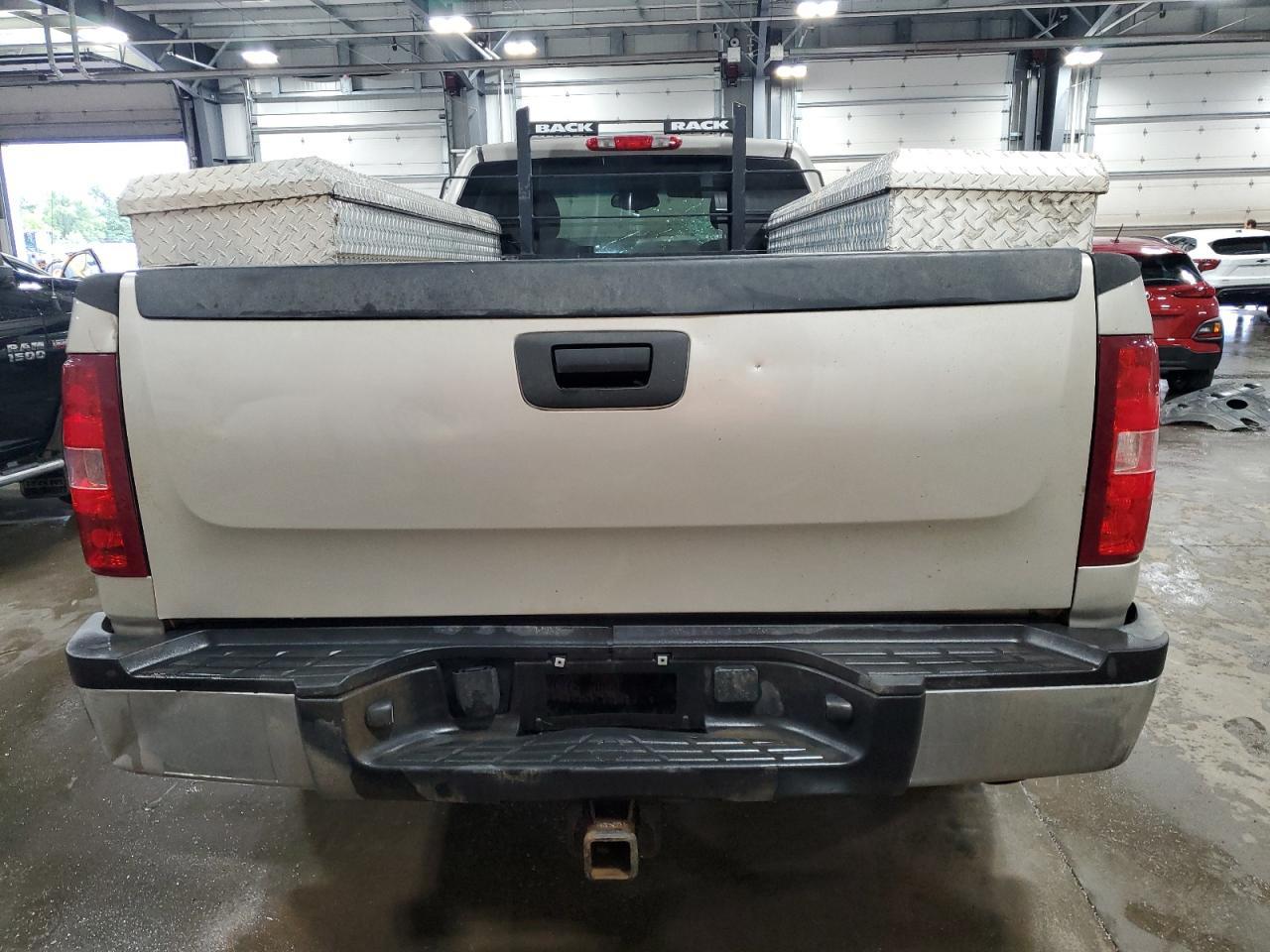 2009 Chevrolet Silverado K2500 Heavy Duty - Image 6