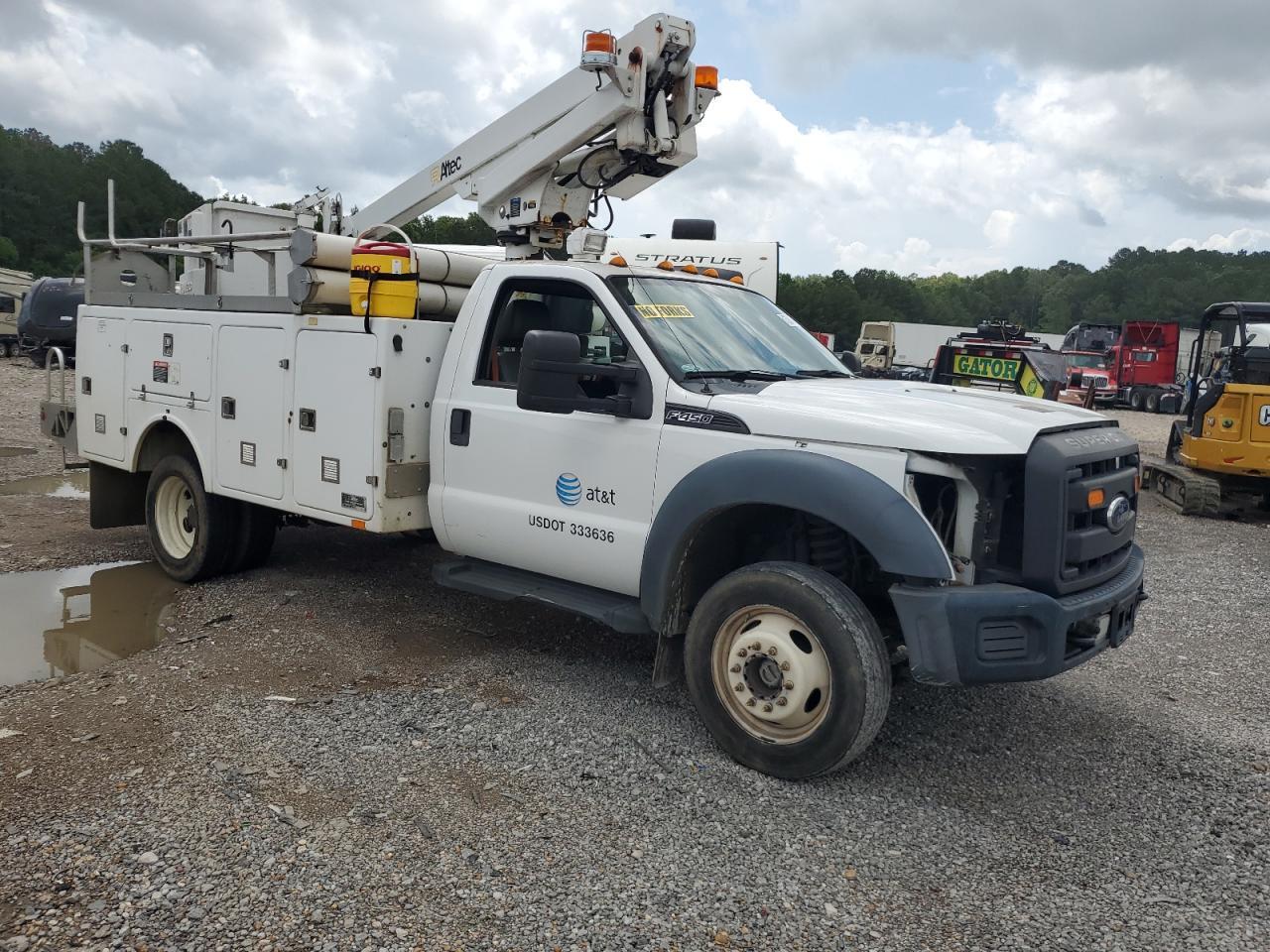 2015 Ford F450 Super Duty - Фото 4