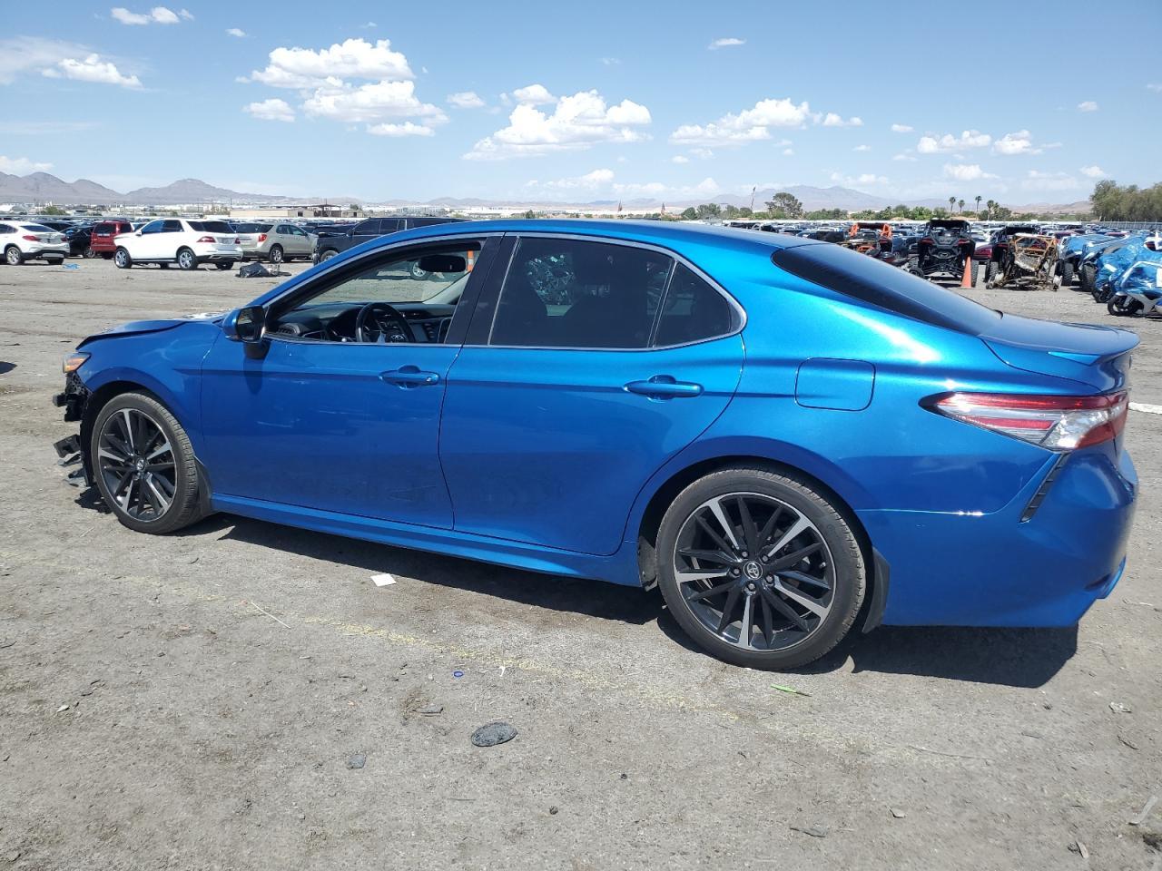 2018 Toyota Camry Xse - Image 2