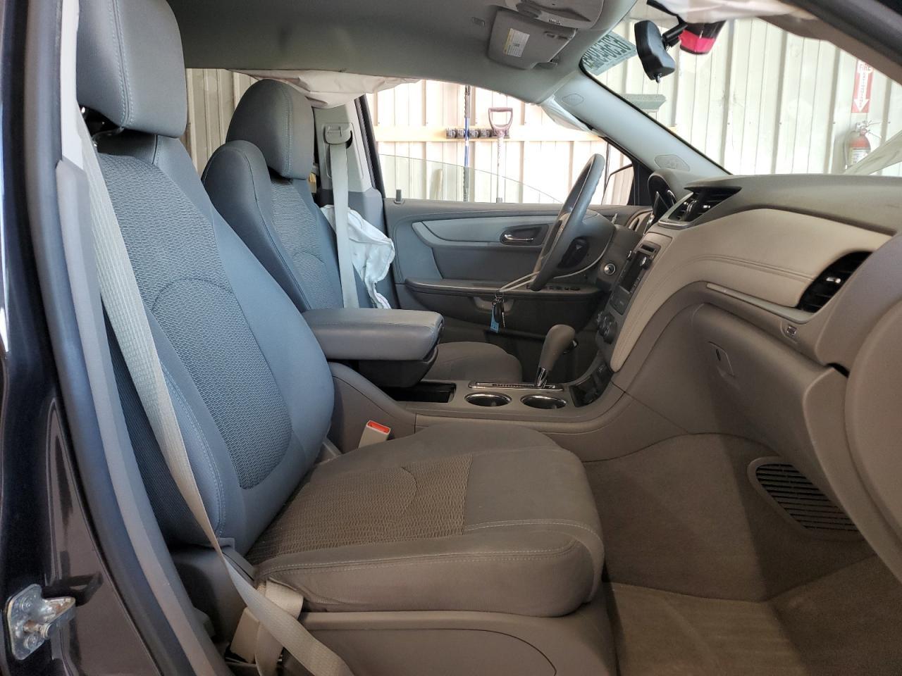 2017 Chevrolet Traverse Ls - Фото 7