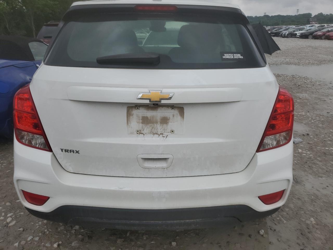 2019 Chevrolet Trax Ls - Image 6