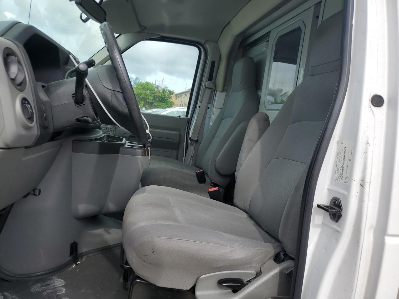 2019 Ford Econoline E350 Super Duty Cutaway Van - Фото 7