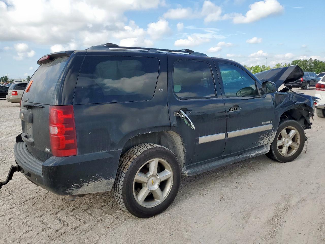 2008 Chevrolet Tahoe C1500 - Фото 3