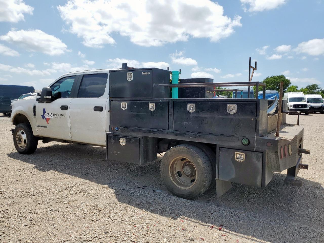 2022 Ford F350 Super Duty Utility / Service Truck - Image 3