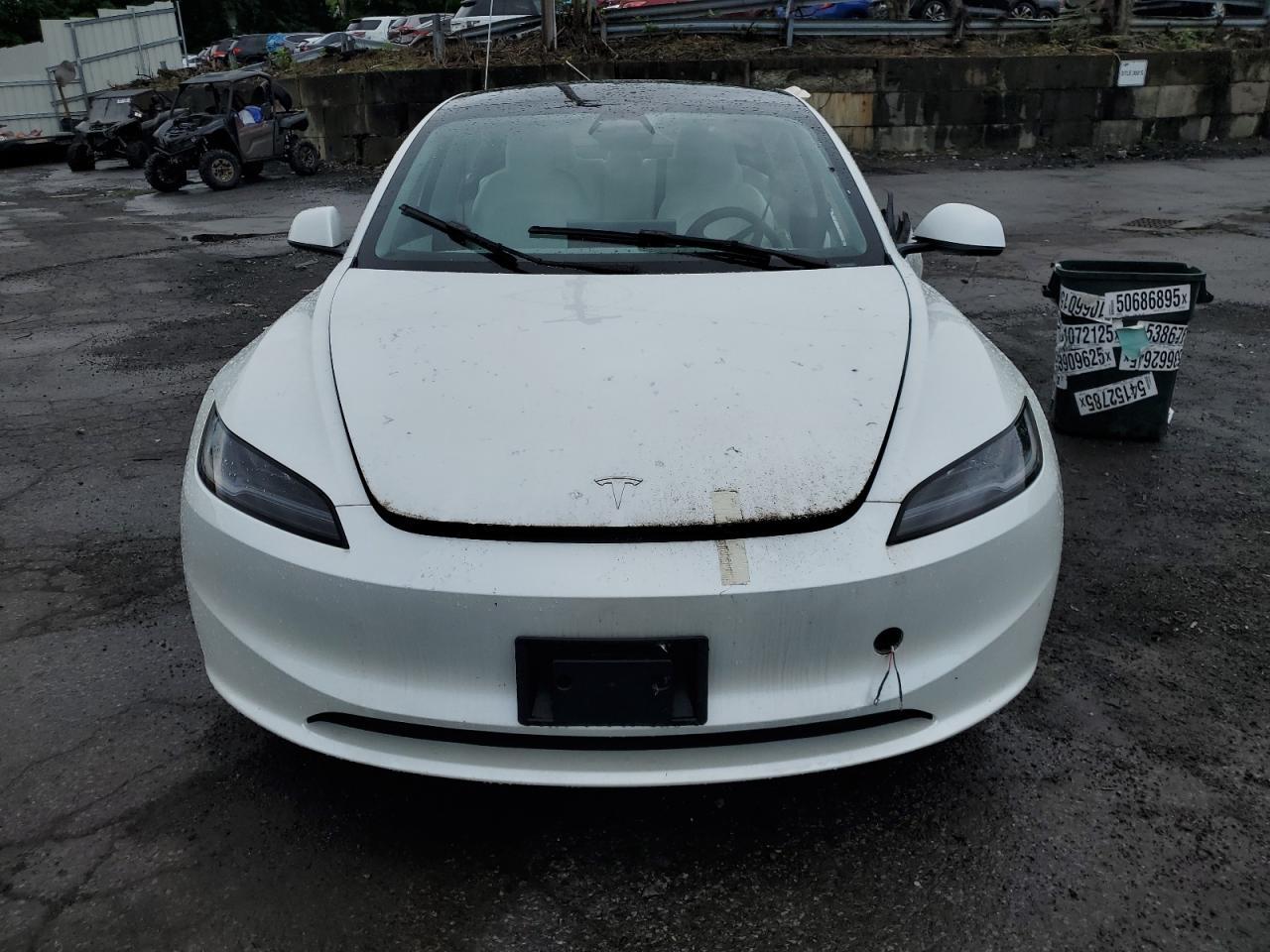 2024 Tesla Model 3 - Фото 5