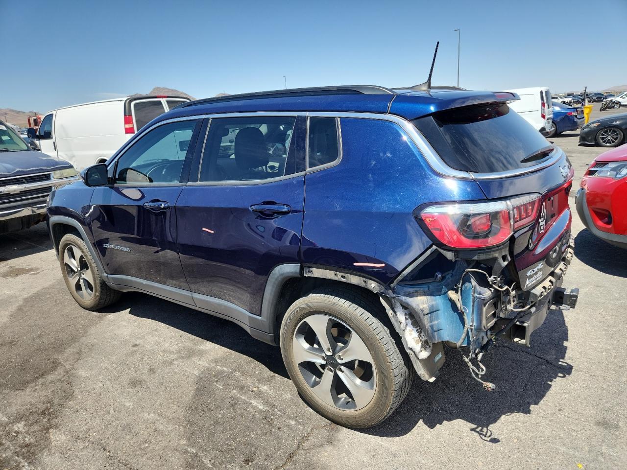 2018 Jeep Compass Latitude - Фото 2