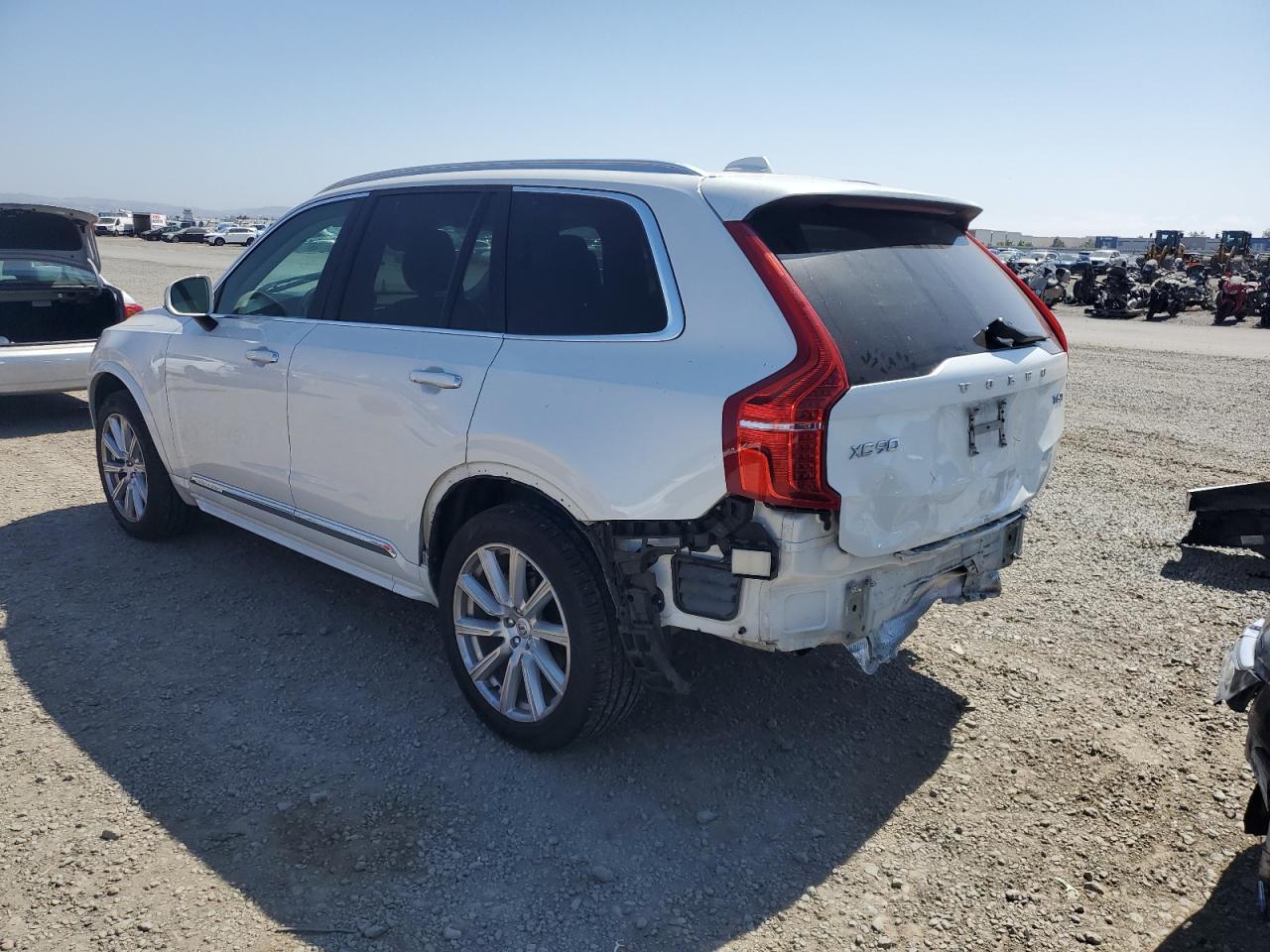 2017 Volvo Xc90 T6 - Image 2