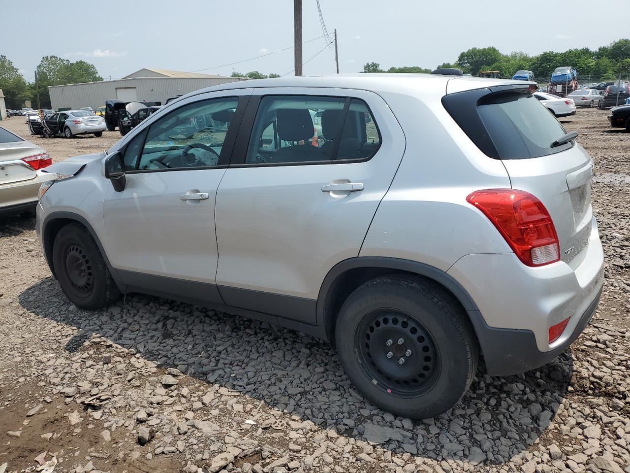 2017 Chevrolet Trax Ls - Фото 2