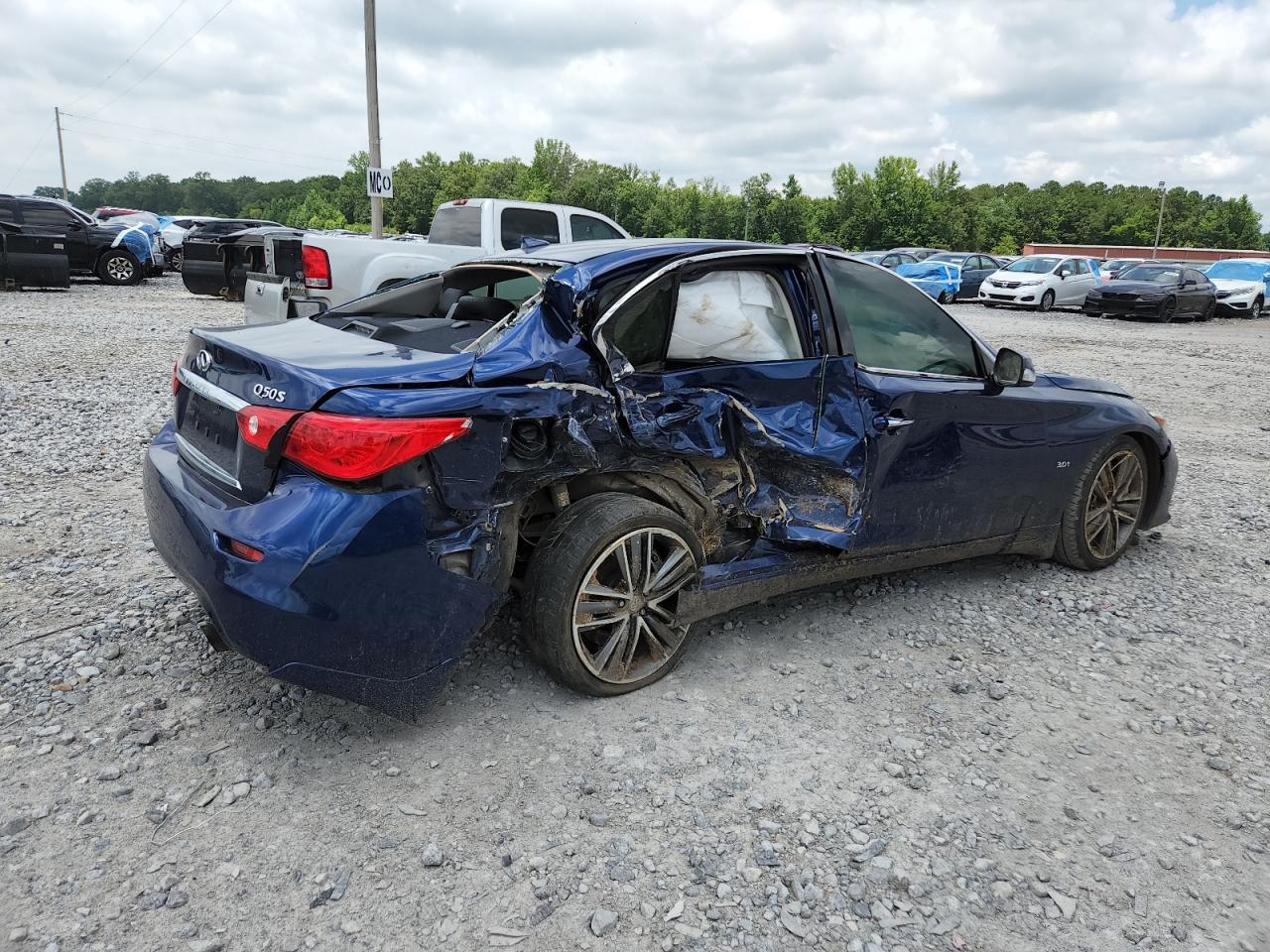 2017 Infiniti Q50 Premium - Фото 3