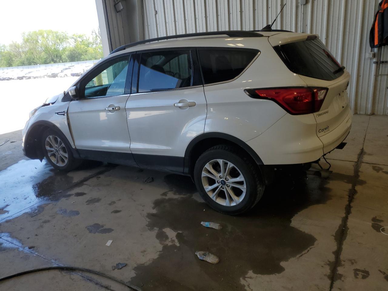 2019 Ford Escape Sel - Фото 2