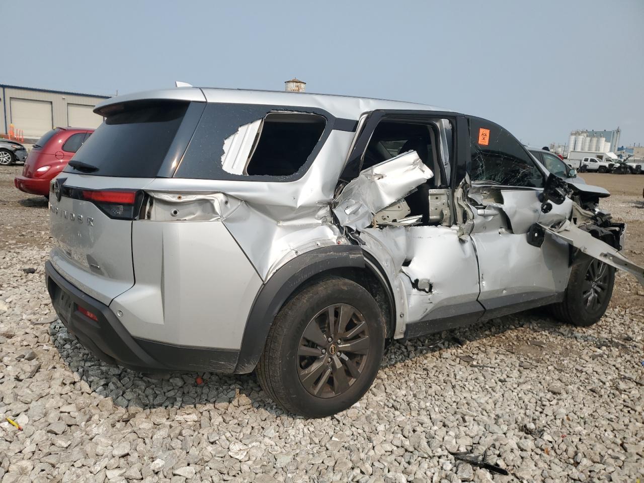 2022 Nissan Pathfinder S - Фото 3