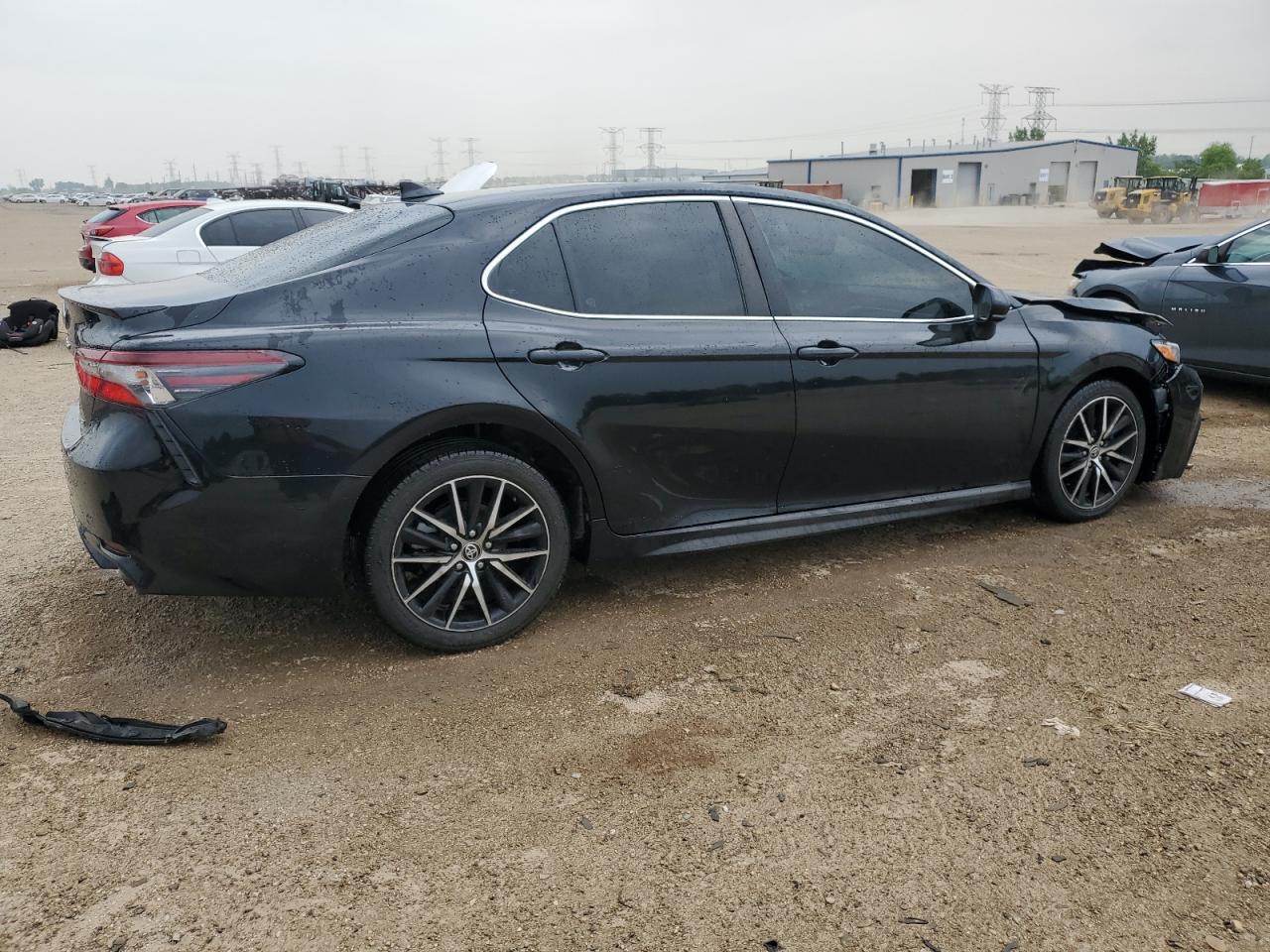 2021 Toyota Camry Se - Image 3