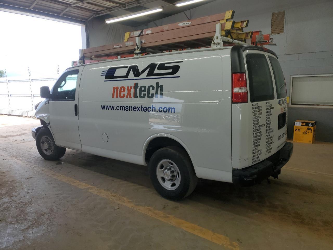 2020 Chevrolet Express G2500 - Фото 2