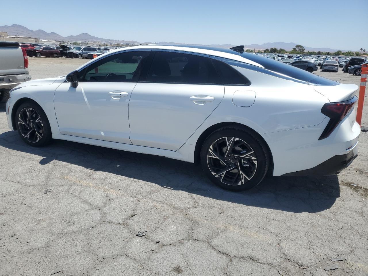 2025 Kia K5 Gt Line - Фото 2