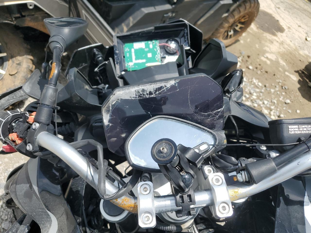 2024 BMW F800 Gs - Image 7