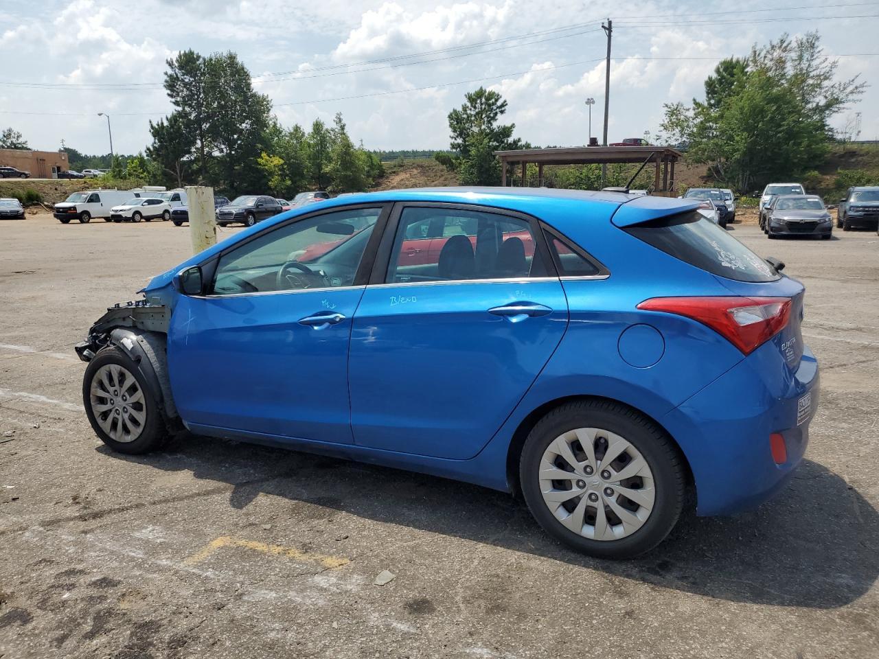 2017 Hyundai Elantra Gt - Фото 2