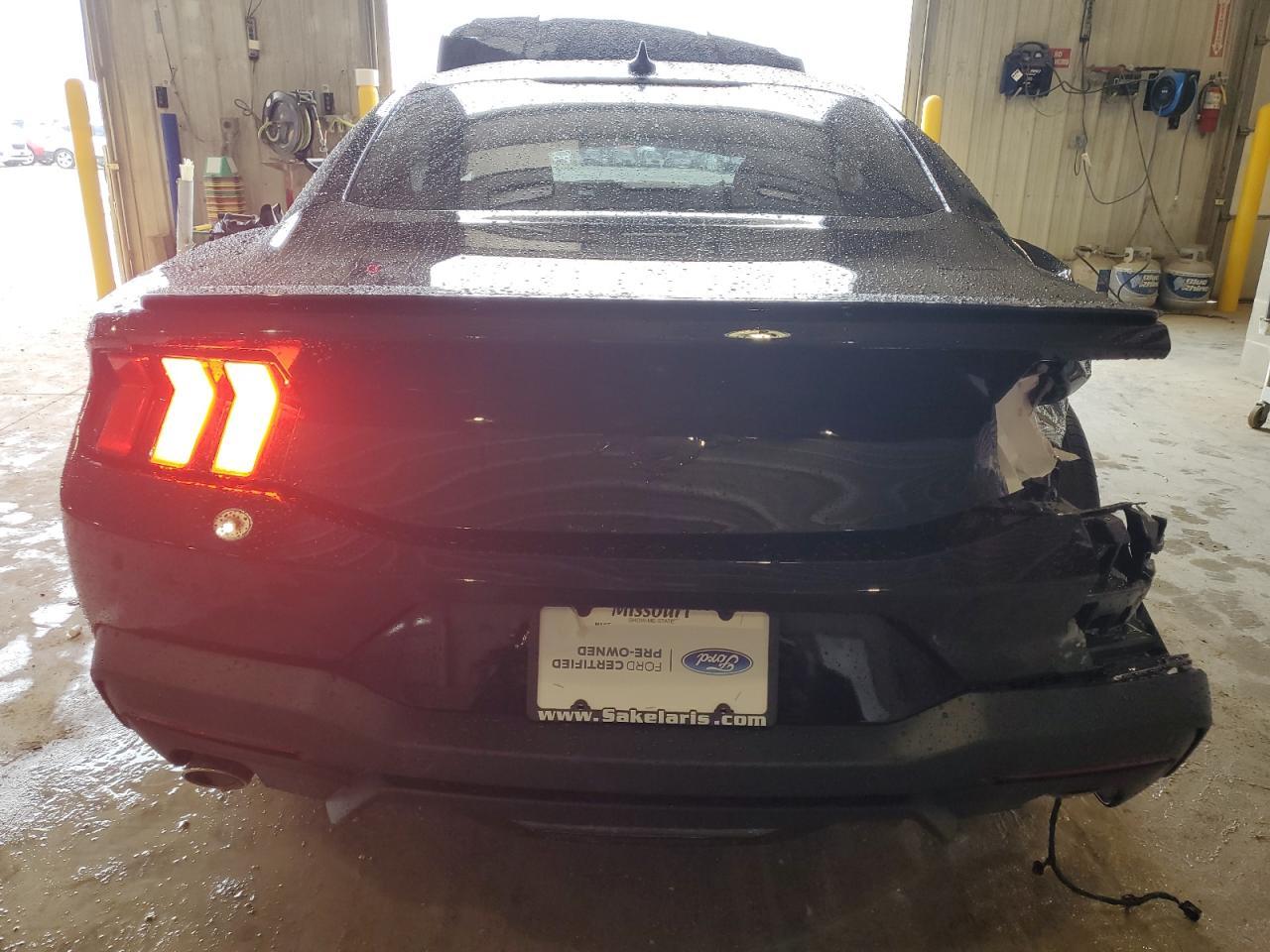 2025 Ford Mustang - Фото 6