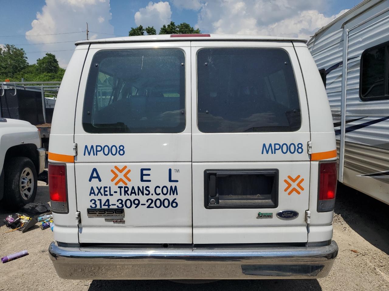 2010 Ford Econoline E350 Super Duty Wagon - Фото 6