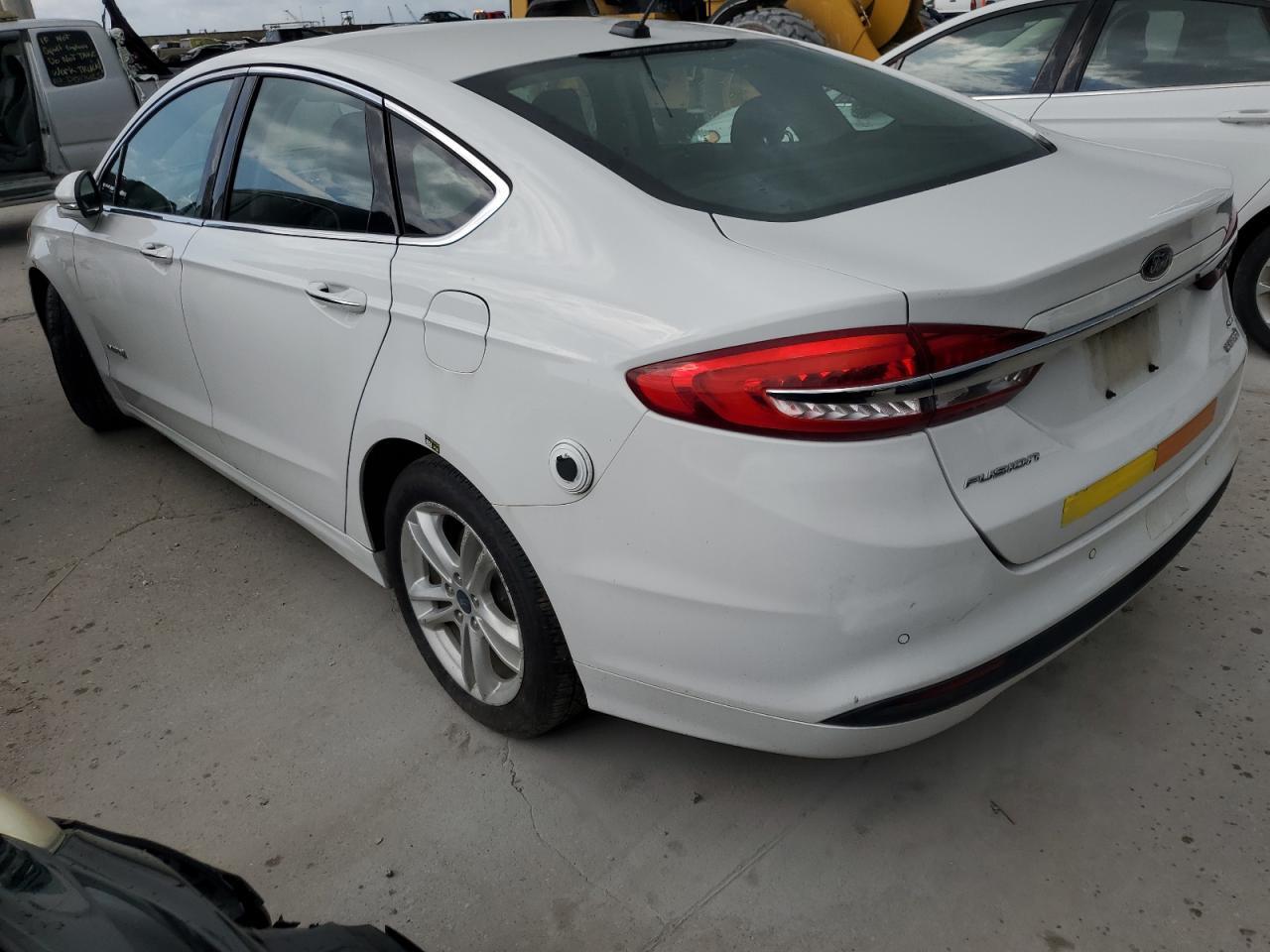2018 Ford Fusion Se Hybrid - Image 2