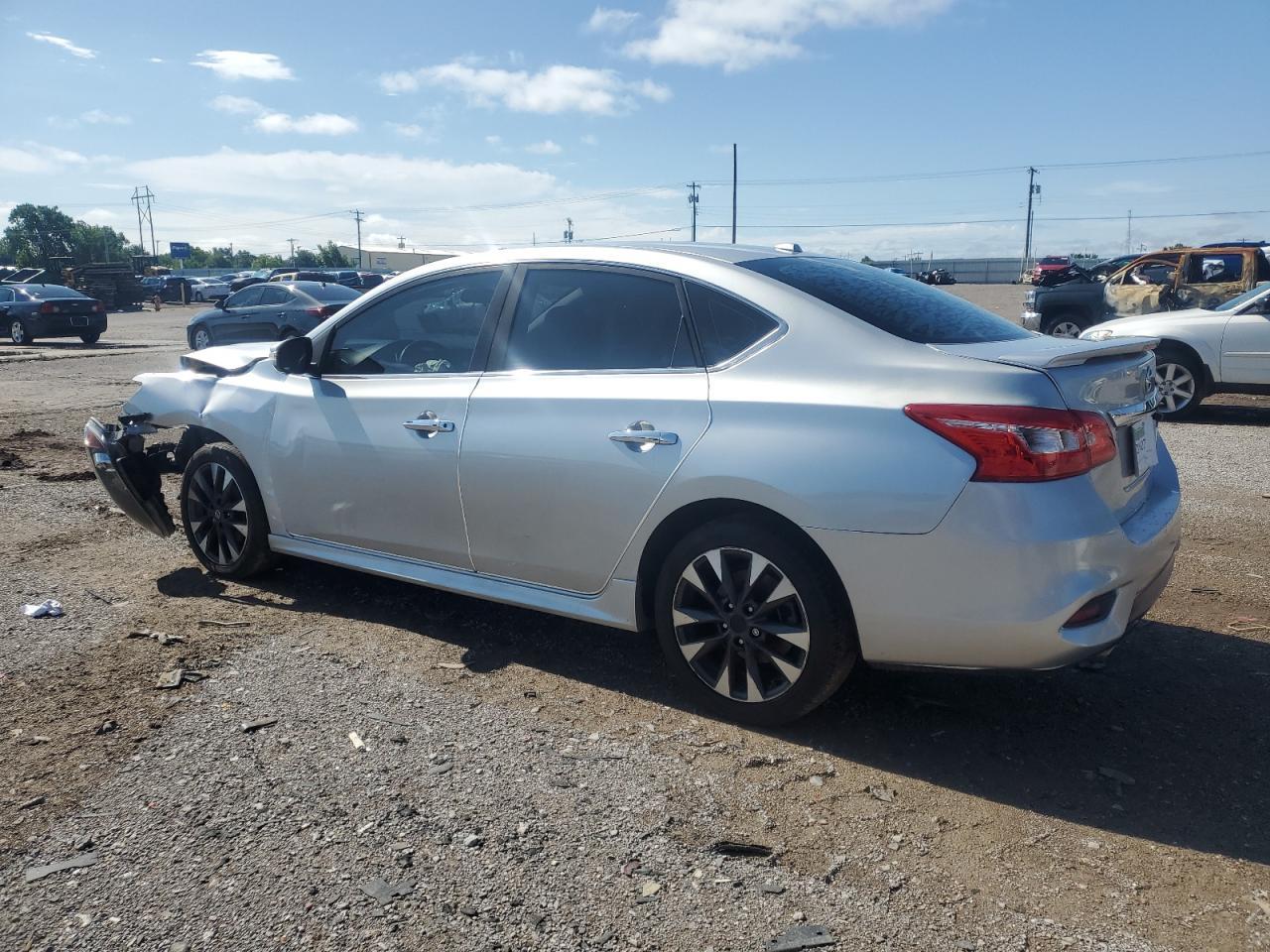2017 Nissan Sentra S - Фото 2