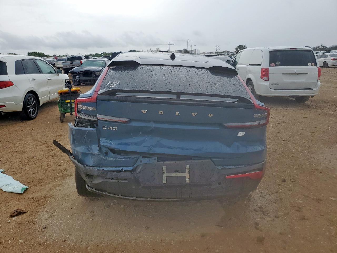 2022 Volvo C40 P8 Recharge Ultimate - Фото 6