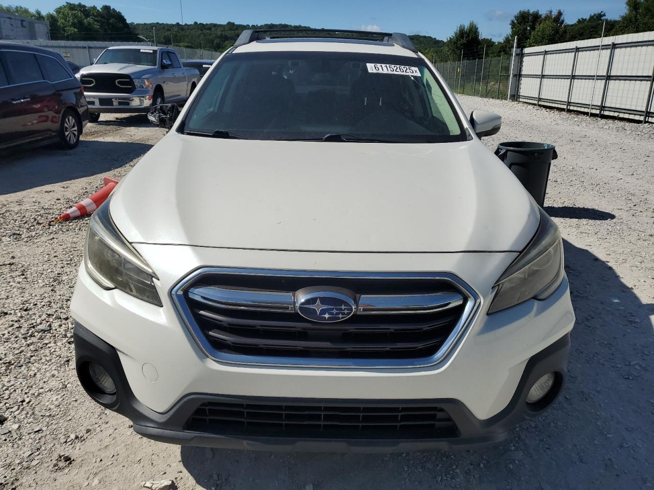 2018 Subaru Outback 2.5I Premium - Image 5