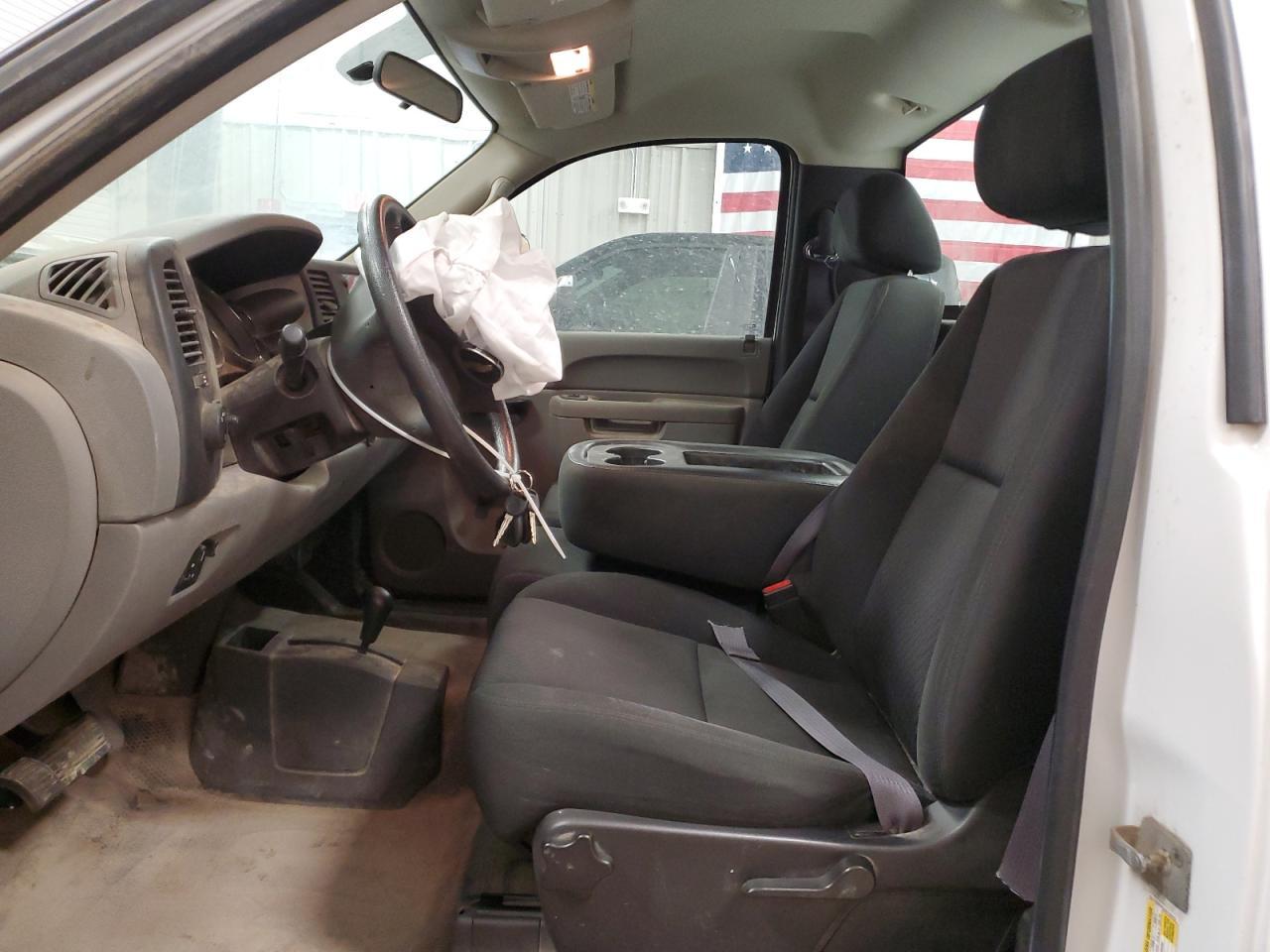 2014 Chevrolet 2500 - Image 7