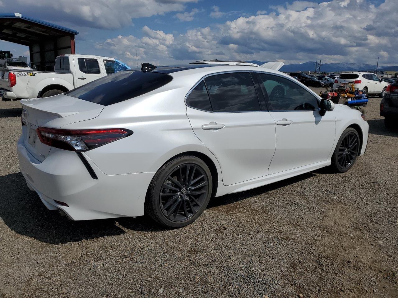 2021 Toyota Camry Xse - Image 3