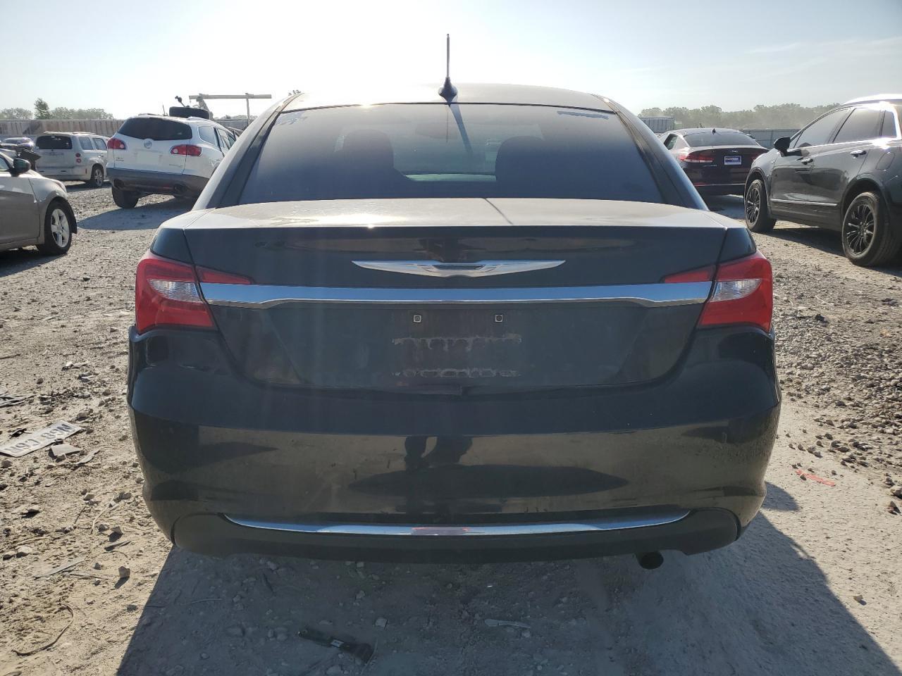 2013 Chrysler 200 Touring - Image 6