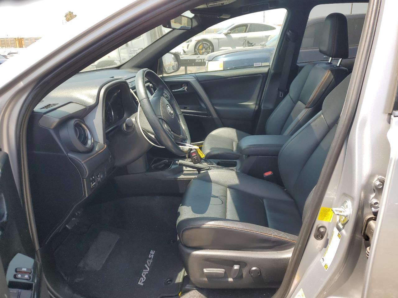 2016 Toyota Rav4 Se - Image 7
