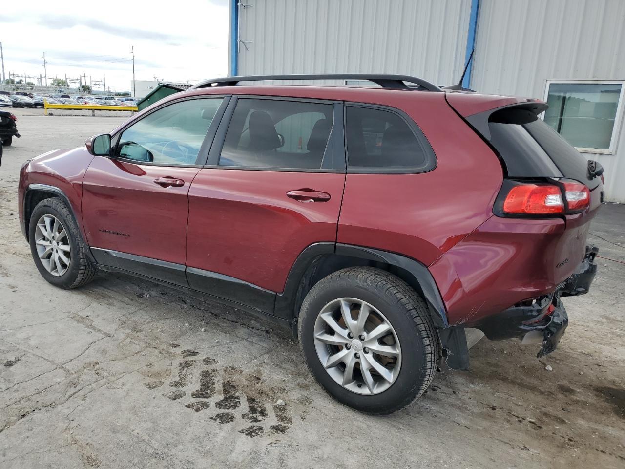 2018 Jeep Cherokee Latitude - Image 2