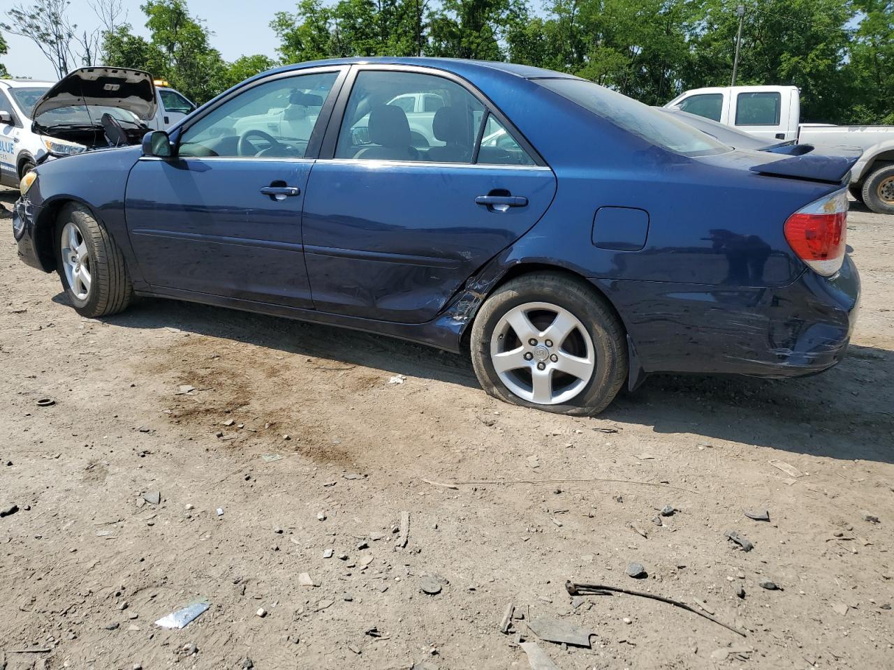 2005 Toyota Camry Le - Фото 2