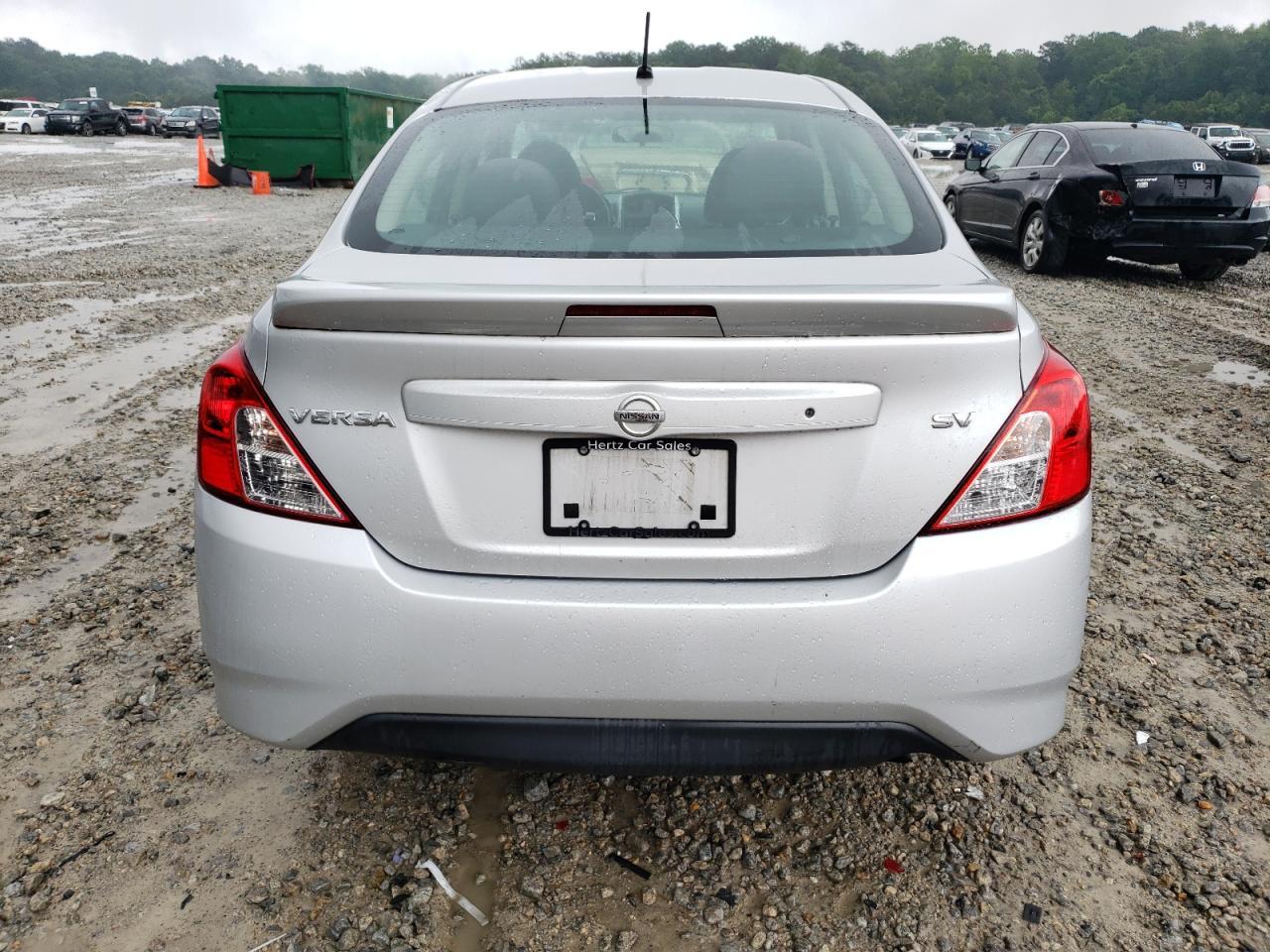 2018 Nissan Versa S - Image 6